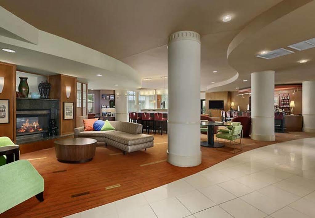 Courtyard Lancaster Hotell Fertility Exteriör bild